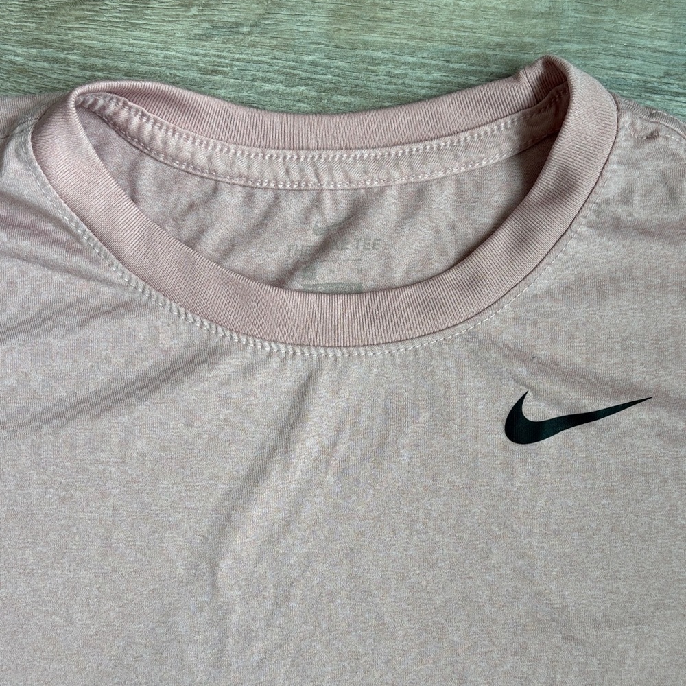 Nike Women's Dr Fit Blush Pink Athletic Short Sleeve Tee - Picture 2 of 6